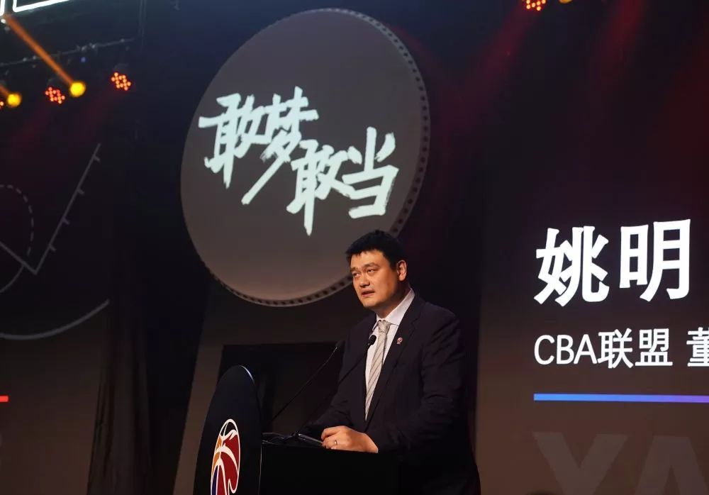 年轻的女仆